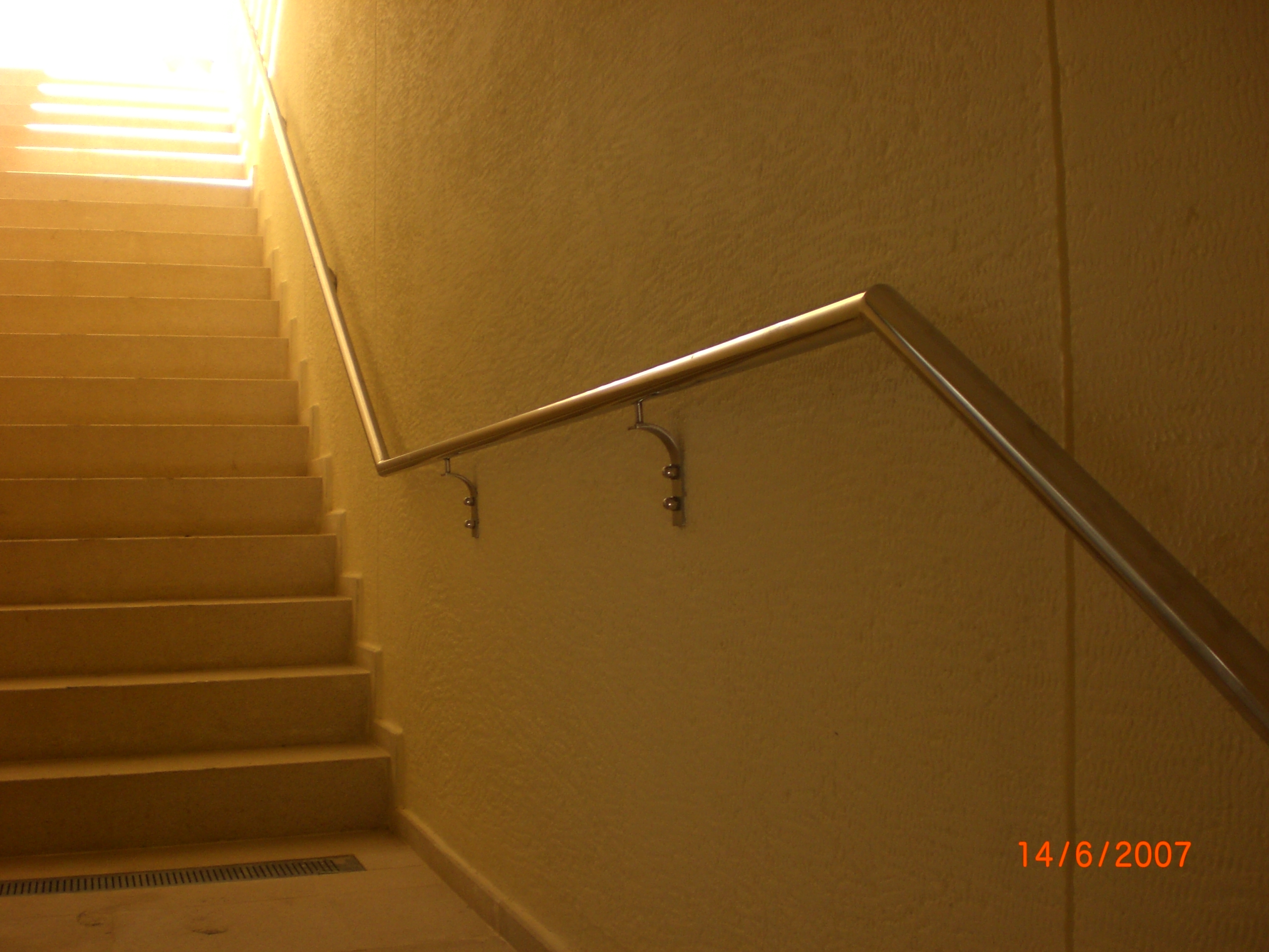 ARC-MOD-08_14: Minimalist Interior Stainless Steel Handrail